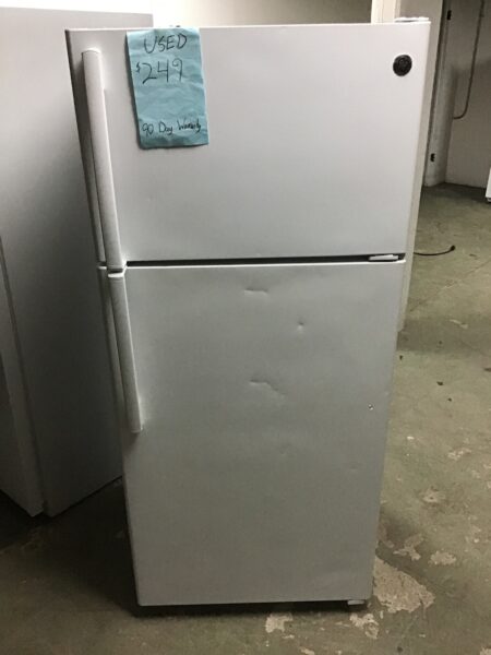 GE White 16CuFt Fridge