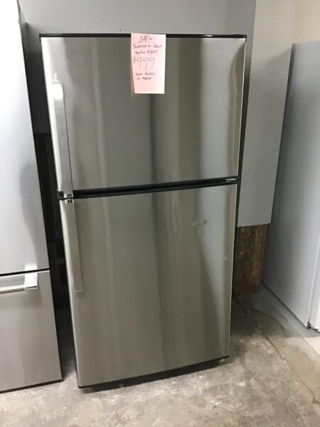 GE Stainless 21CuFt Fridge w/ ice maker (GIE21)