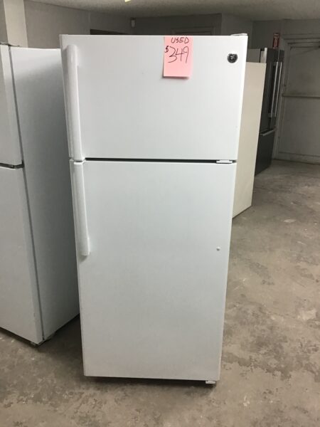 GE White 17.5CuFt Fridge (GIE18G)