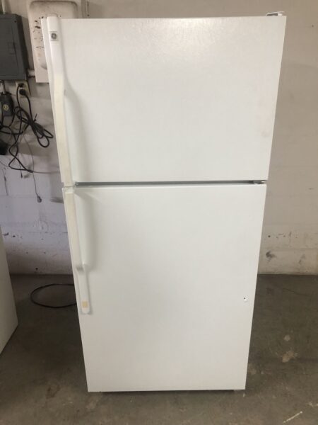 White GE 18CuFt Fridge (TBX18S)
