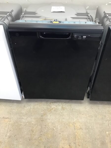 Black GE 24in Built-In Dishwasher (GDF450)